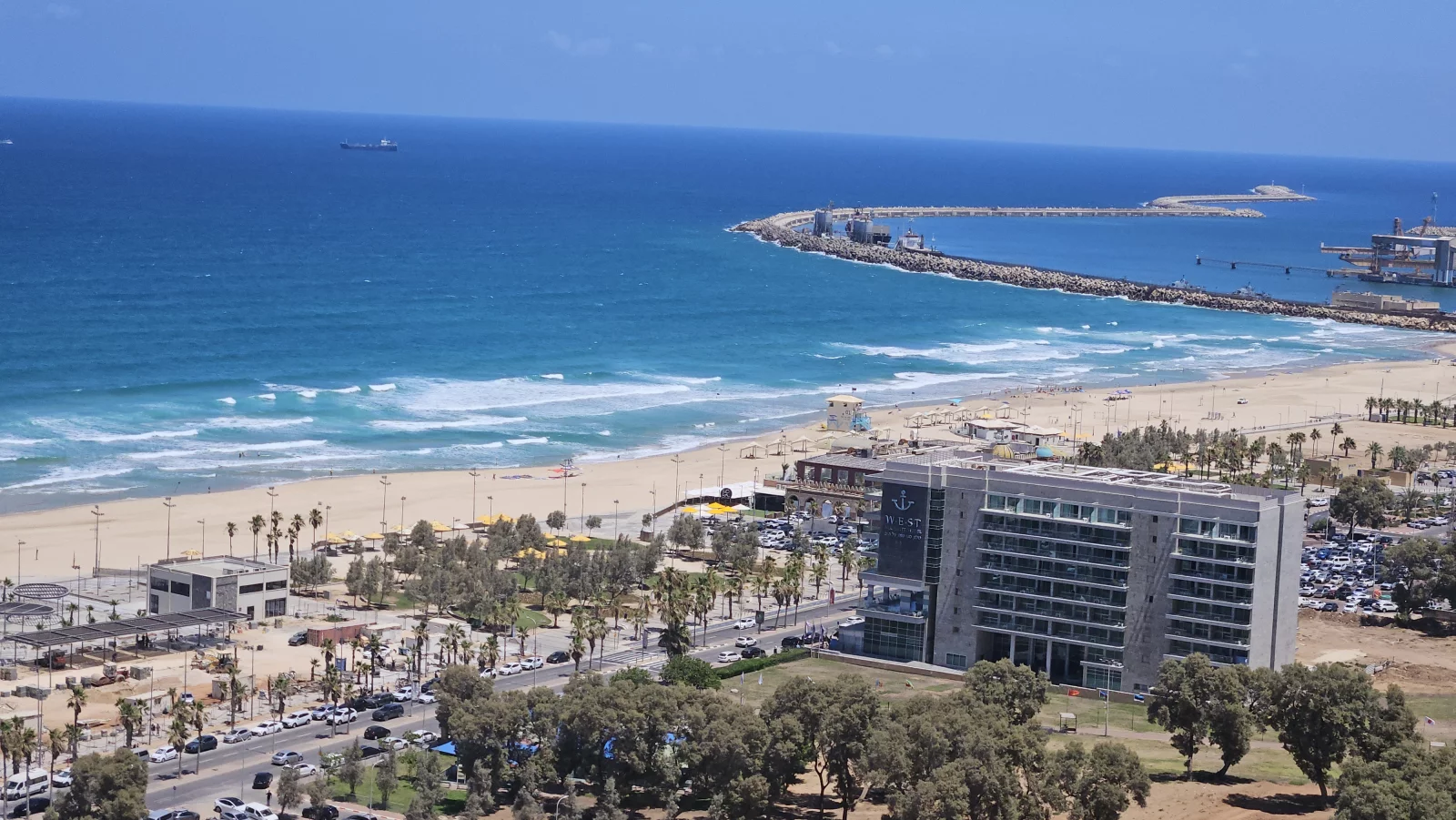 מחפשים איכות חיים יוצאת דופן? קו ראשון לים