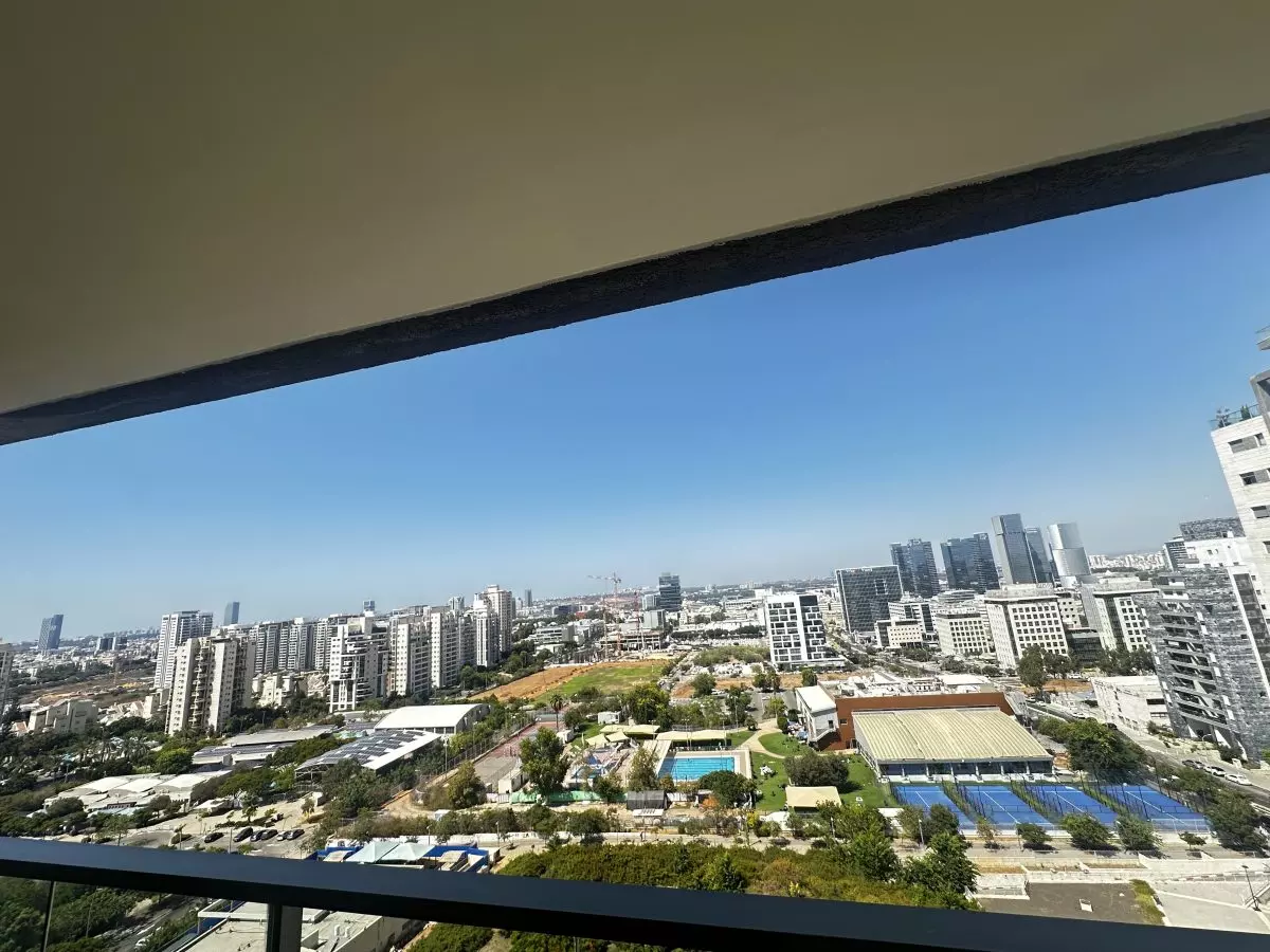 Beautiful 4 room apartment in the Luxurious Song-Tower project in Givat Shmuel