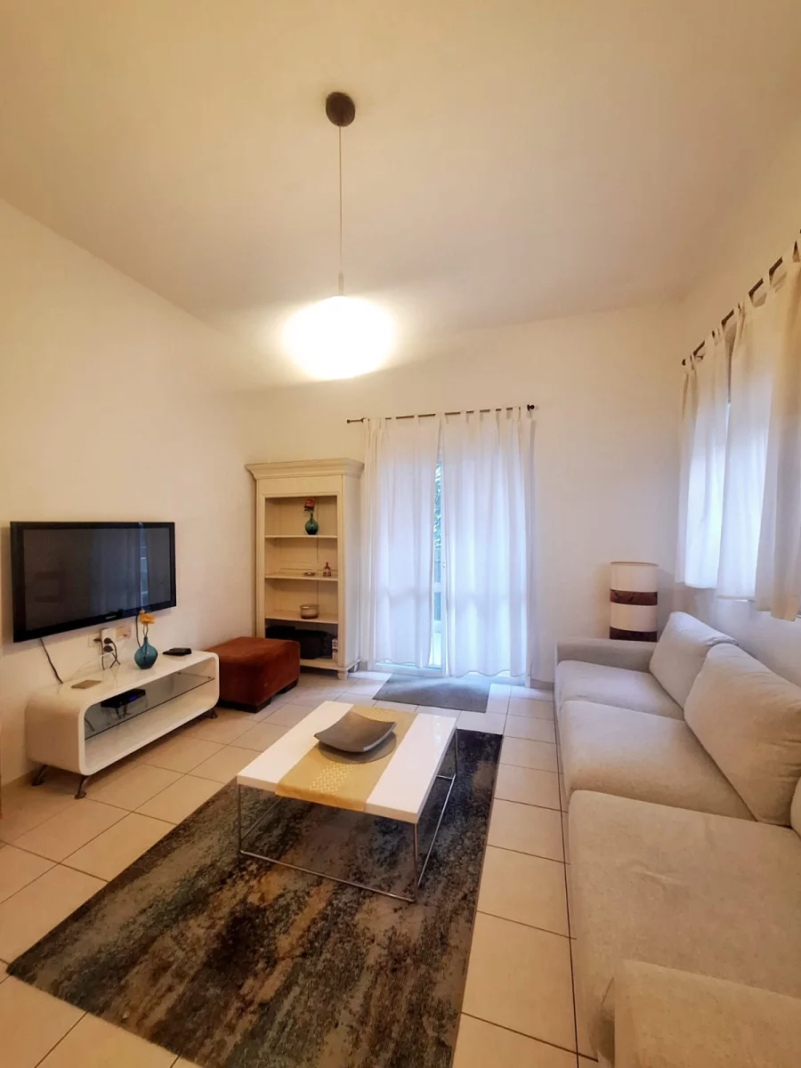 Appartement lumineux d'une chambre avec balcon ensoleillé dans le Vieux-Nord
