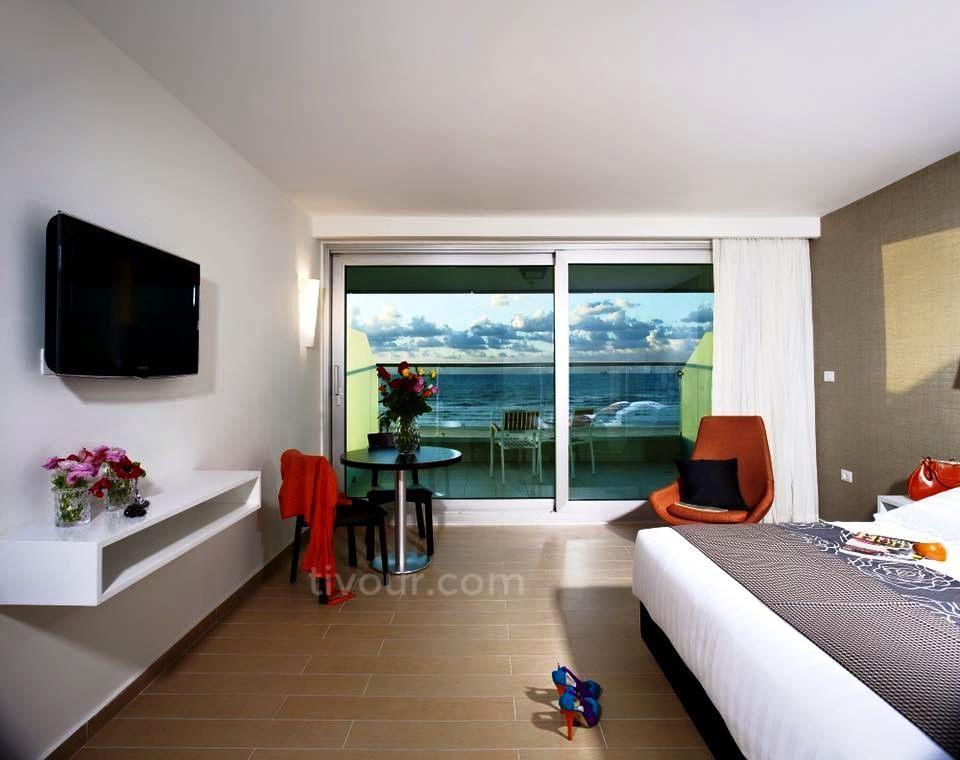 Apartment 2 Rooms Ashdod Beachfront 210-IBL-1103