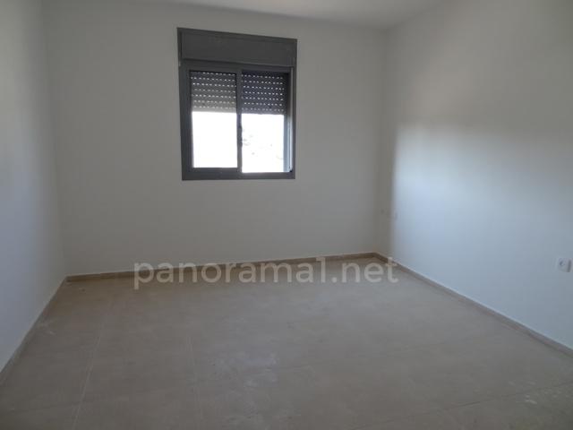 Apartment 5 Rooms Ashkelon Newe Ilan 233-IBL-1095