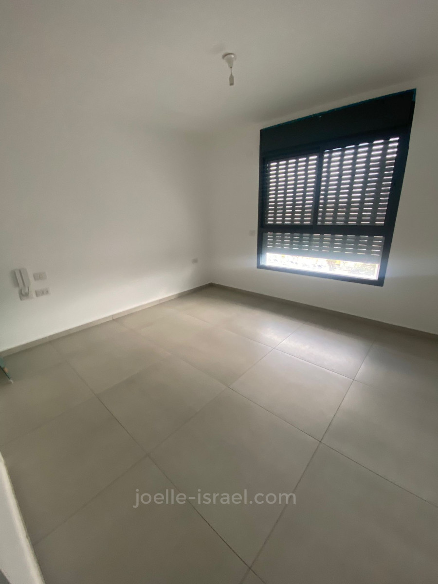 Apartment 4 Rooms Netanya City center 316-IBL-1652