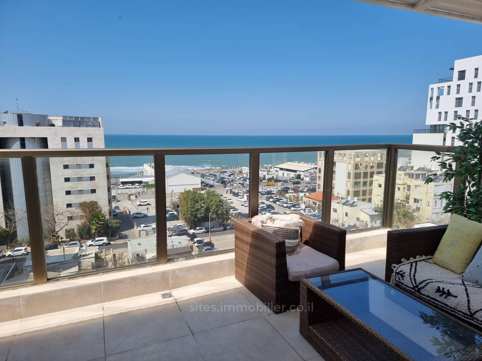 Duplex-Penthouse 3 Rooms Tel Aviv Hatsafon hayachan 457-IBL-1228