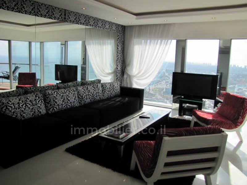 Mini-Penthouse 4 Rooms Tel Aviv Neve Tsedek 457-IBL-895
