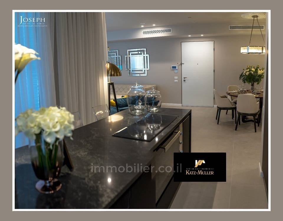 Apartment 5 Rooms Netanya Ir Yamim 478-IBL-112